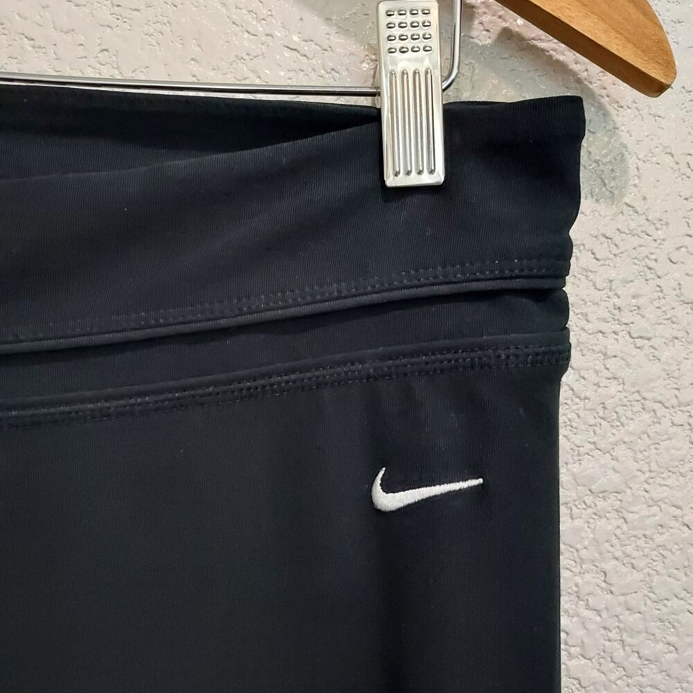 Nike Dri-Fit Black Capri Athletic Leggings Size M - Picture 5 of 11